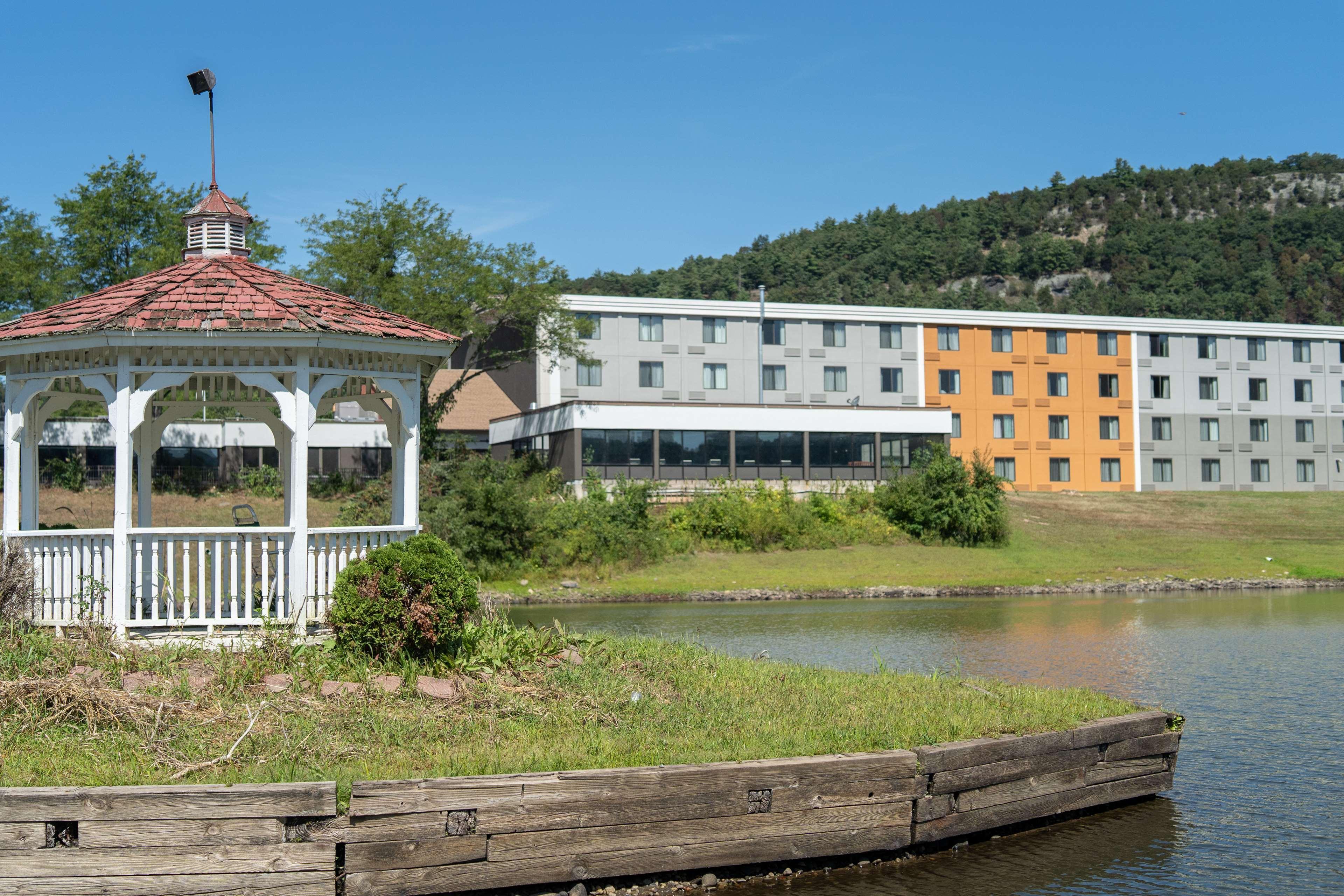 Best Western Hunt'S Landing Hotel Matamoras Milford Exterior photo