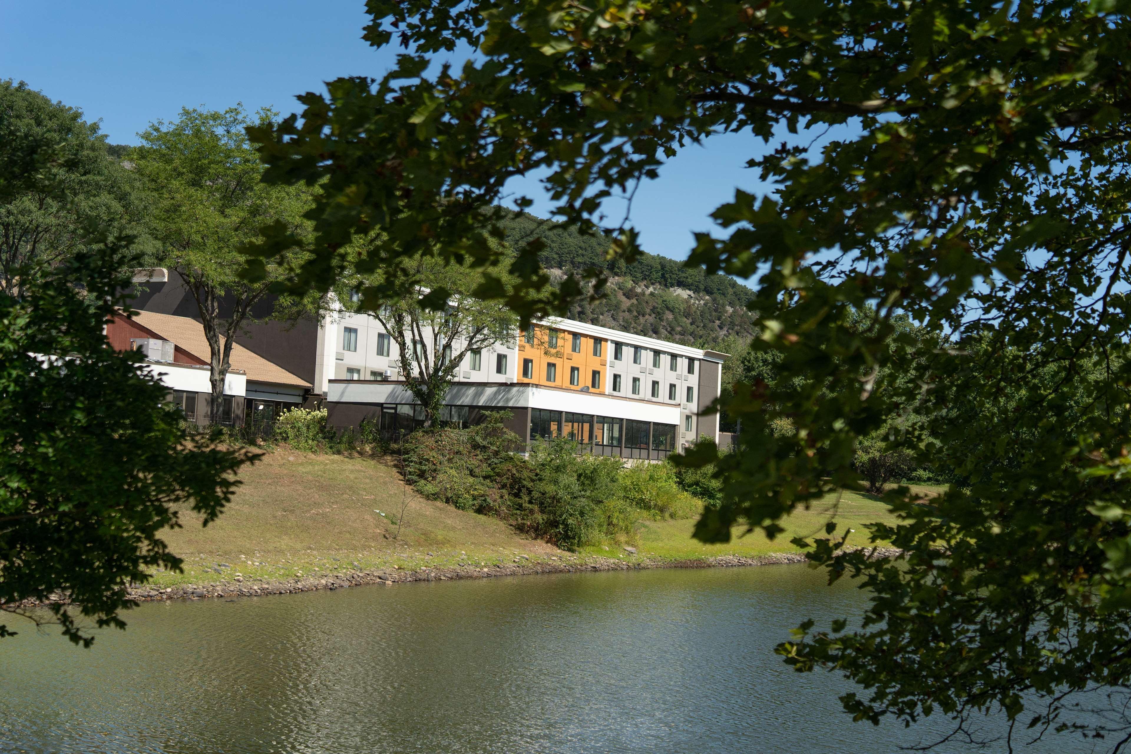 Best Western Hunt'S Landing Hotel Matamoras Milford Exterior photo